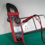 UNI T UT202+ True RMS Digital Clamp Meter, AC Current Tester with Temperature & NCV - Image 2